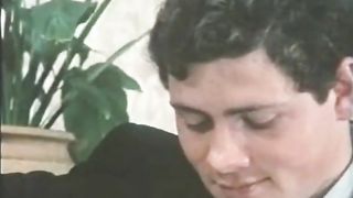 Немцы занимаются групповым сексом и девки сладко стонут